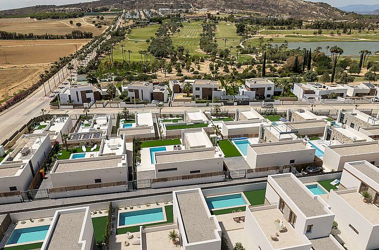 Vrijstaande woning in Algorfa