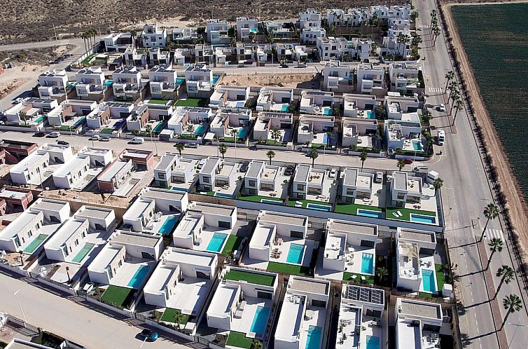 Vrijstaande woning in Algorfa