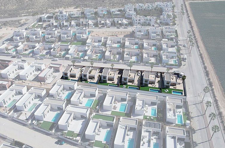 Vrijstaande woning in Algorfa