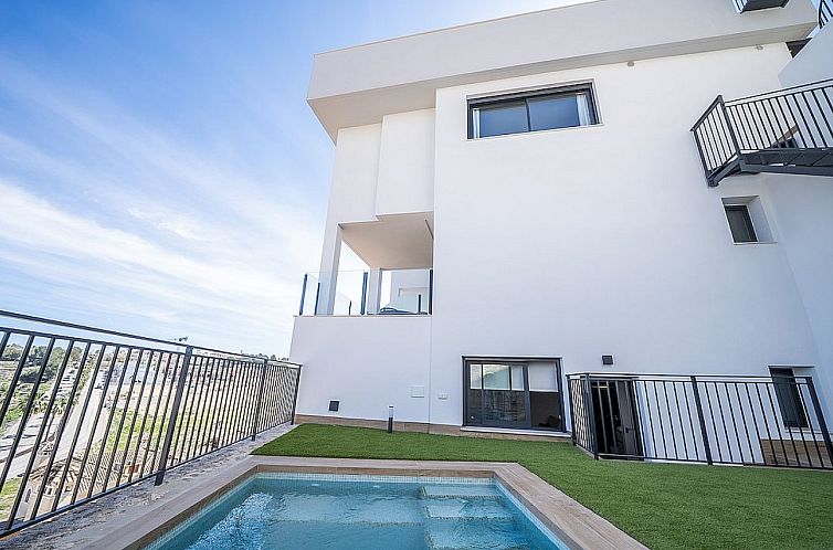 Vrijstaande woning in Algorfa