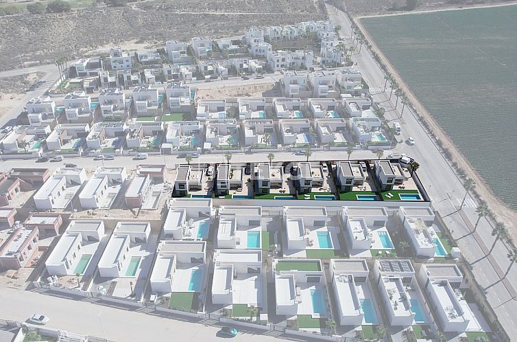 Vrijstaande woning in Algorfa