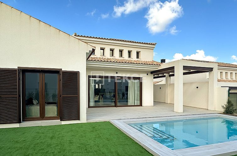 Vrijstaande woning in Algorfa