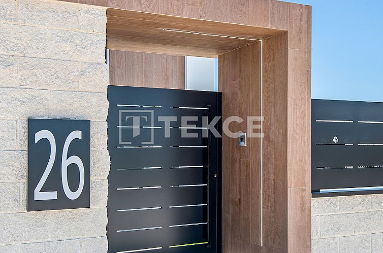 Vrijstaande woning in Algorfa