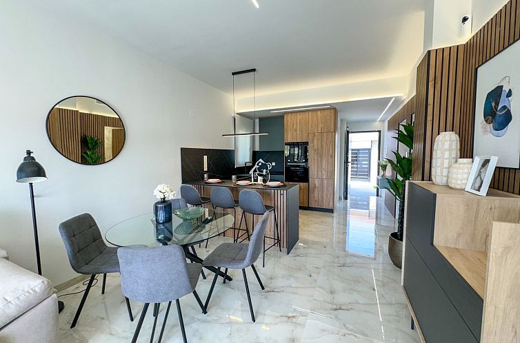 Vrijstaande woning in Algorfa