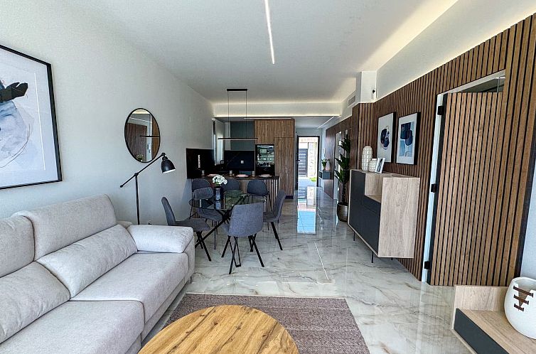 Vrijstaande woning in Algorfa