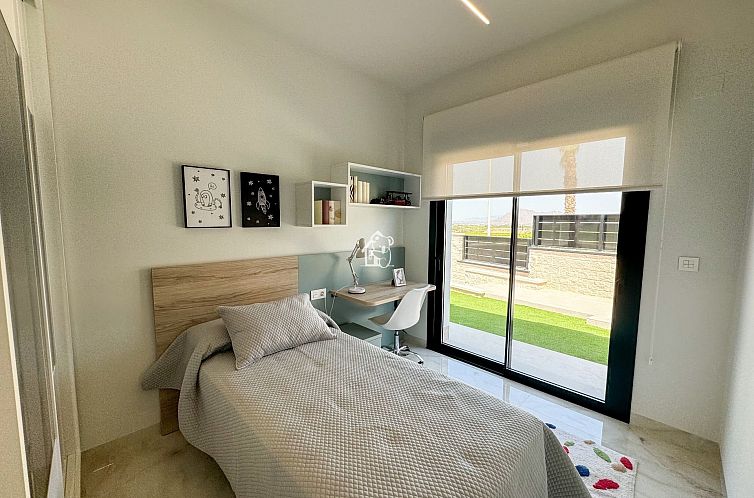 Vrijstaande woning in Algorfa