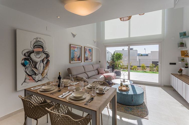 Vrijstaande woning in Algorfa