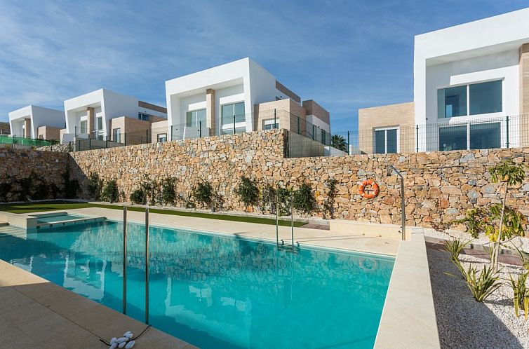 Vrijstaande woning in Algorfa