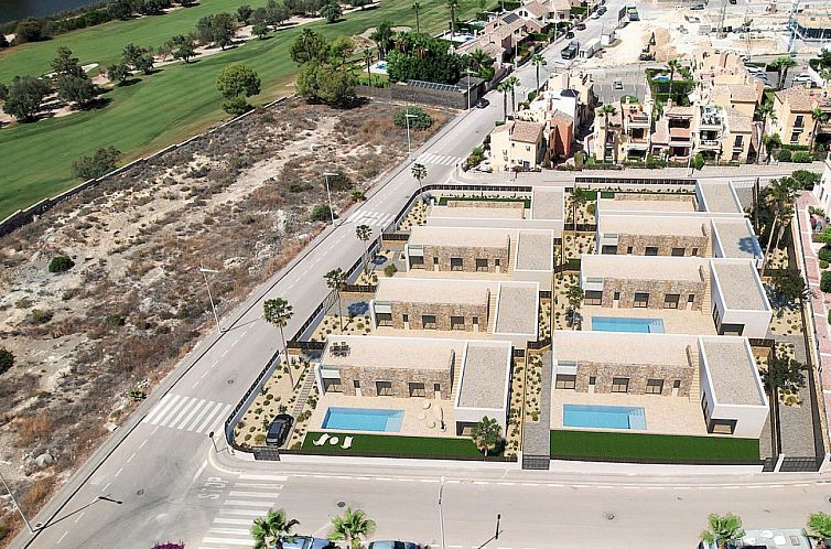 Vrijstaande woning in Algorfa