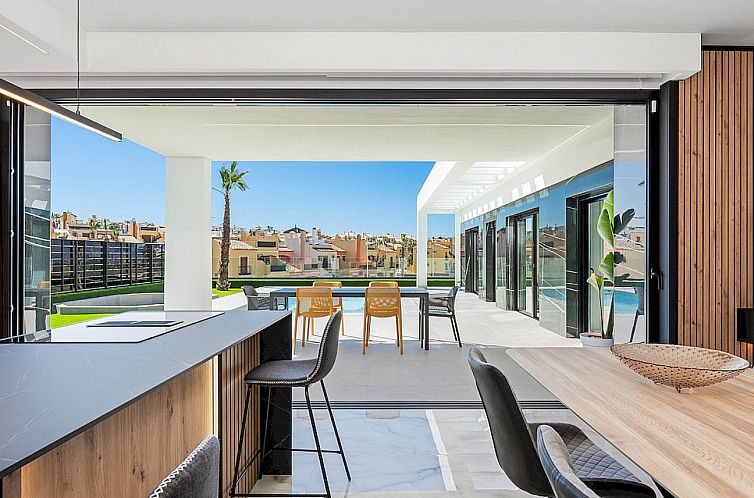 Vrijstaande woning in Algorfa