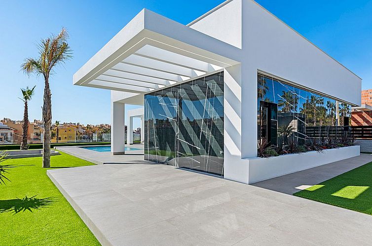 Vrijstaande woning in Algorfa