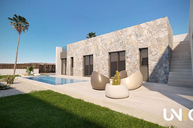 Vrijstaande woning in Algorfa