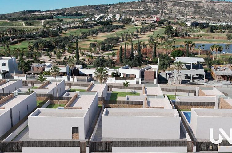 Vrijstaande woning in Algorfa