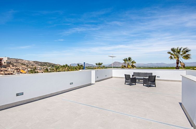 Vrijstaande woning in Algorfa