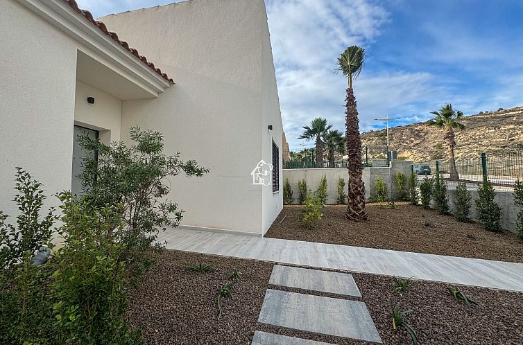 Vrijstaande woning in Algorfa