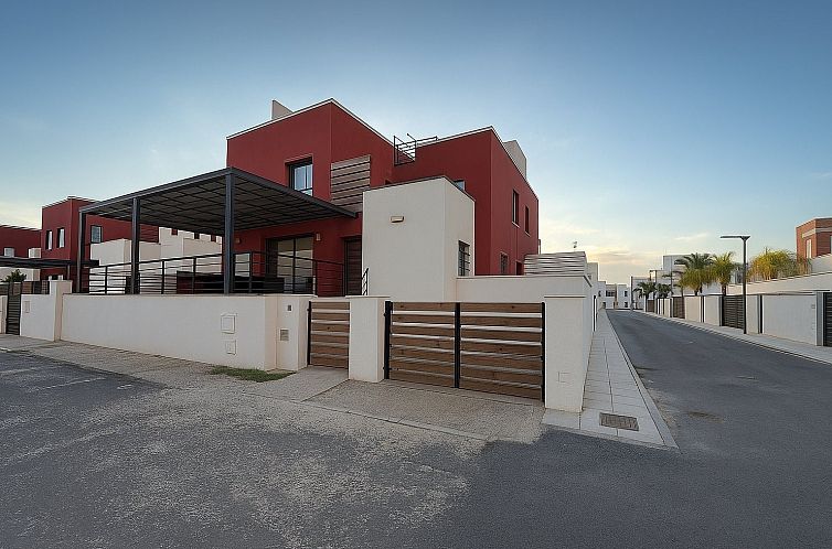 Vrijstaande woning in Algorfa