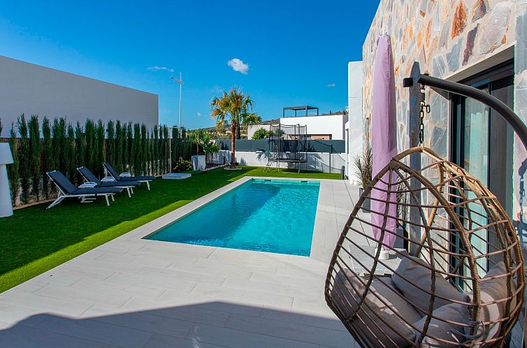 Vrijstaande woning in Algorfa