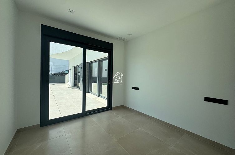 Vrijstaande woning in Algorfa
