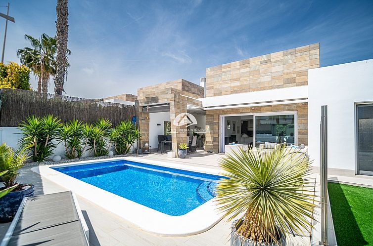 Vrijstaande woning in Algorfa
