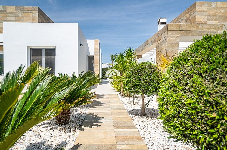 Vrijstaande woning in Algorfa