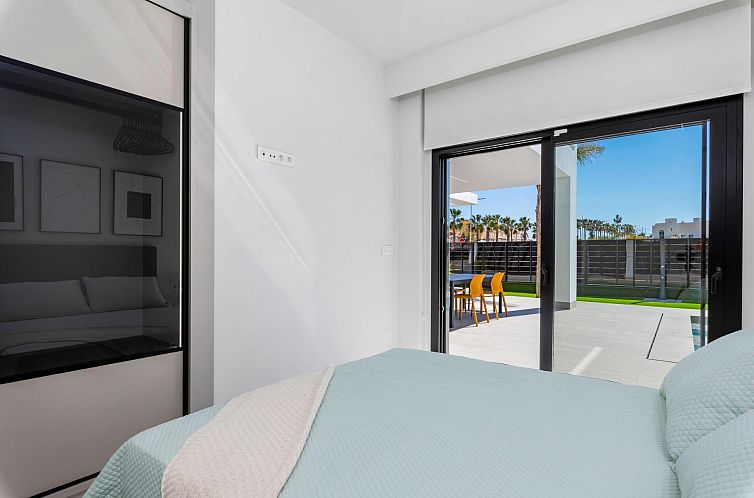 Vrijstaande woning in Algorfa