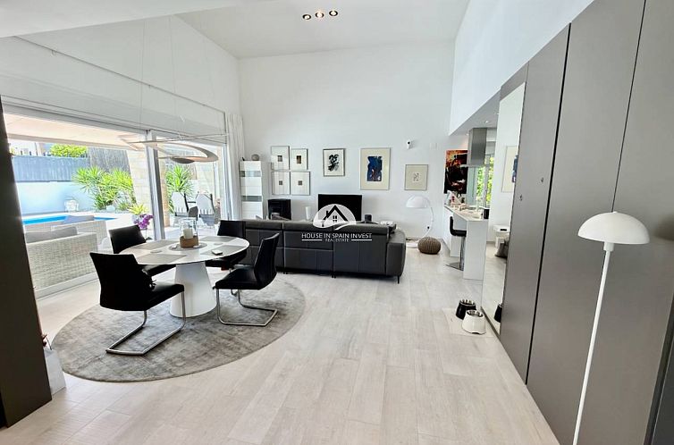 Vrijstaande woning in Algorfa