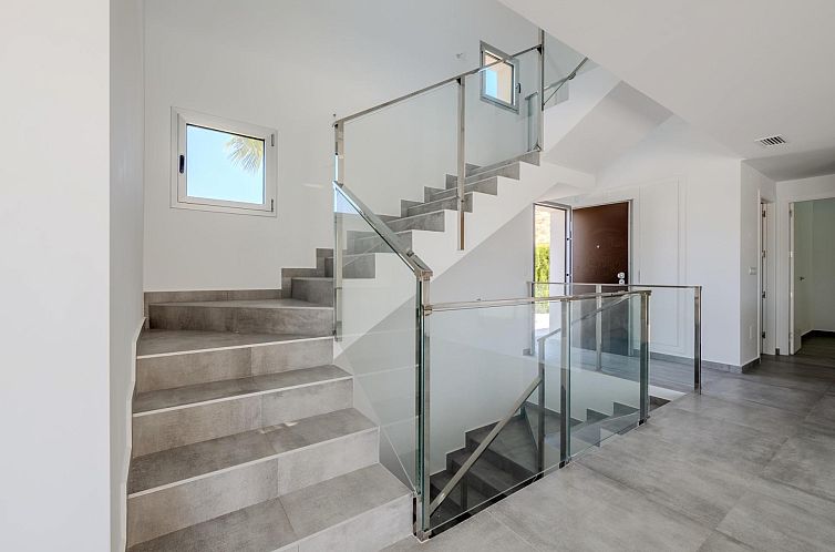Vrijstaande woning in Algorfa