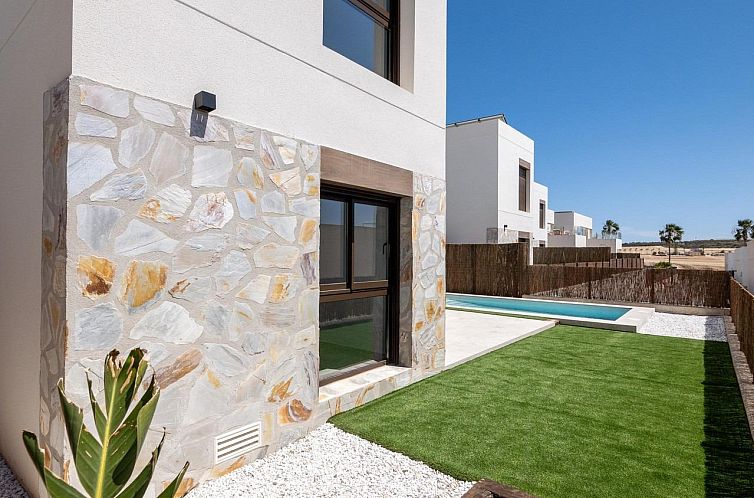 Vrijstaande woning in Algorfa