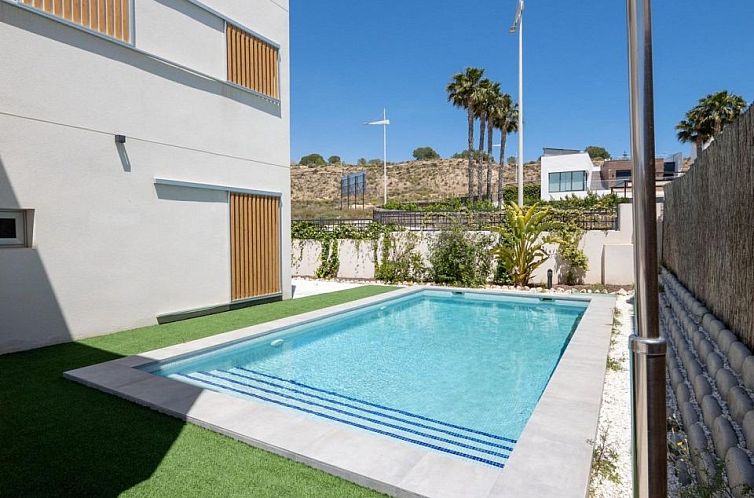 Vrijstaande woning in Algorfa