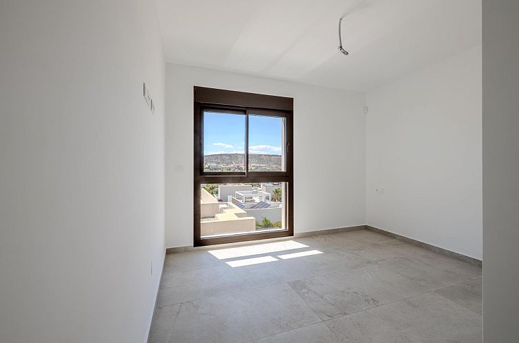 Vrijstaande woning in Algorfa