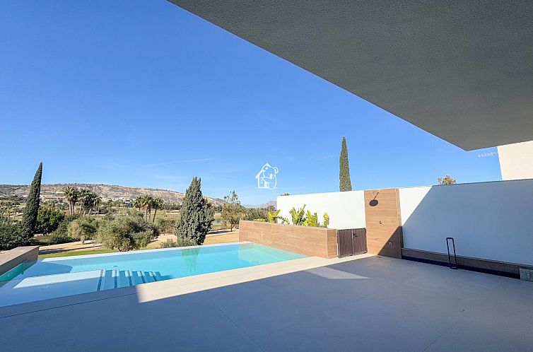 Vrijstaande woning in Algorfa