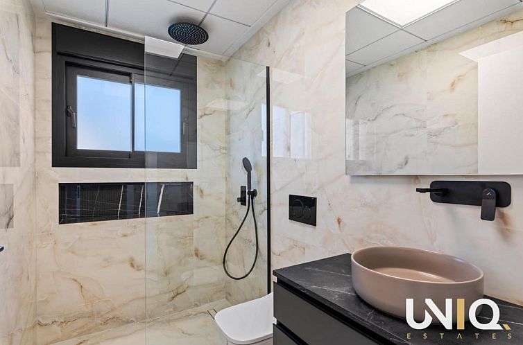 Vrijstaande woning in Algorfa