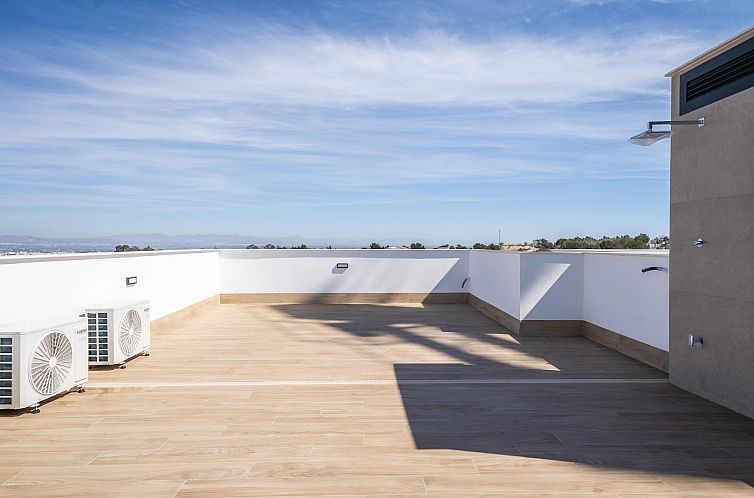 Vrijstaande woning in Algorfa