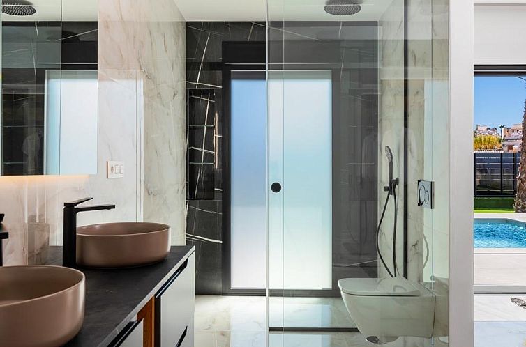 Vrijstaande woning in Algorfa