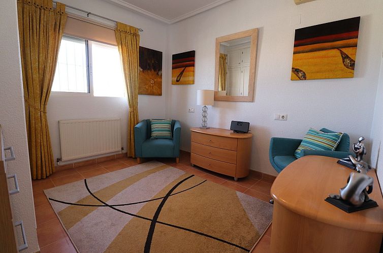 Chalet in Algorfa