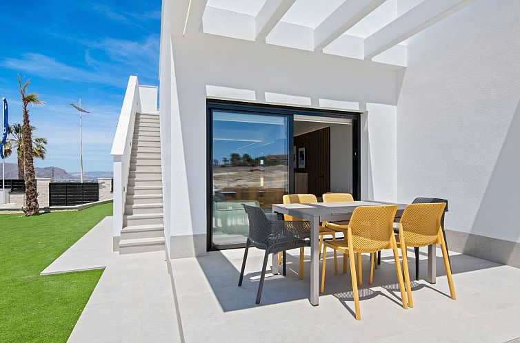 Vrijstaande woning in Algorfa