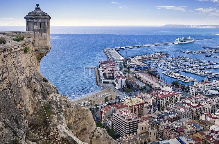 Vrijstaande woning in Santa Pola