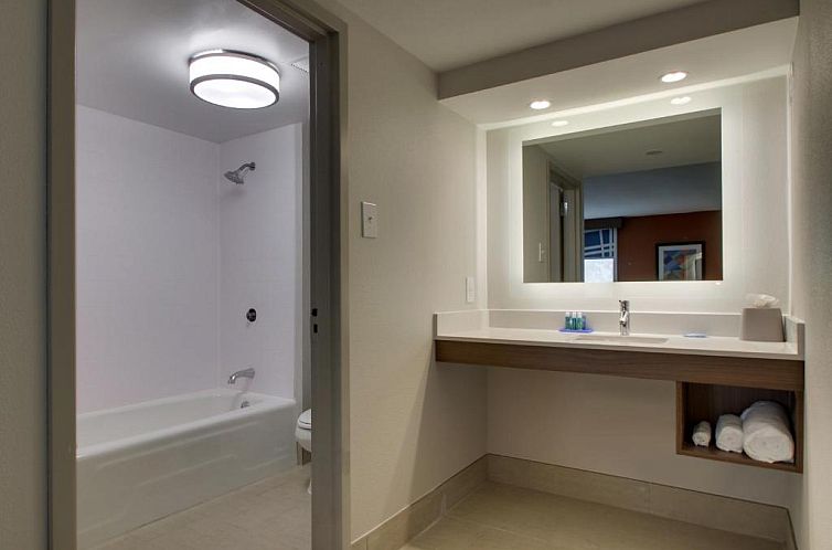 Holiday Inn Express Voorhees/ Mt. Laurel, an IHG Hotel