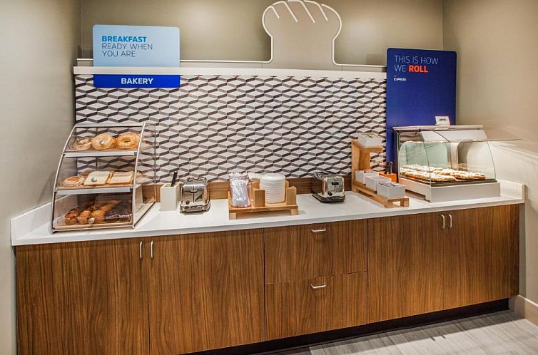 Holiday Inn Express Voorhees/ Mt. Laurel, an IHG Hotel