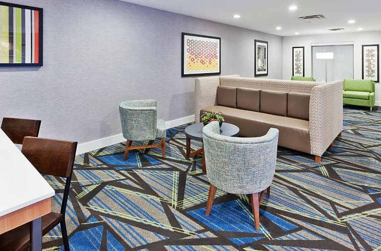 Holiday Inn Express Rome-East, an IHG Hotel