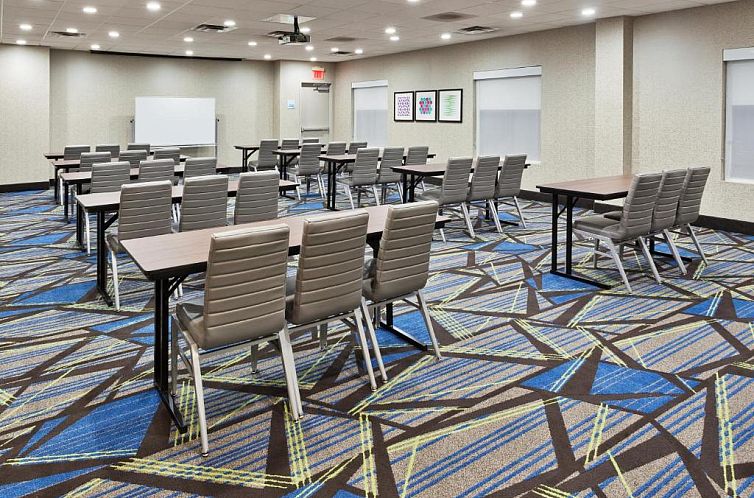 Holiday Inn Express Rome-East, an IHG Hotel