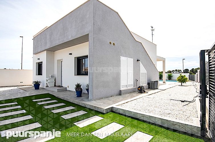 Vrijstaande woning in Pinar de Campoverde