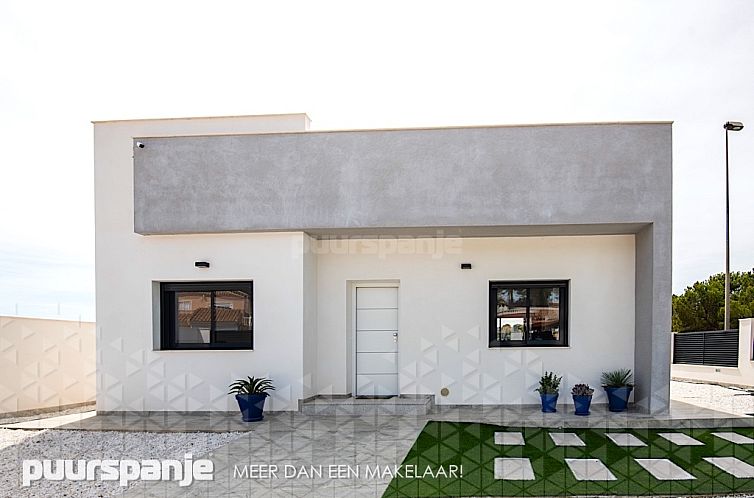 Vrijstaande woning in Pinar de Campoverde