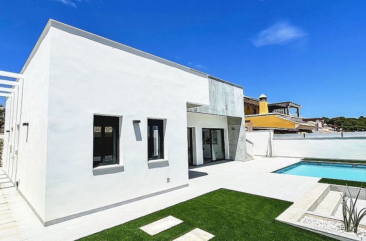 Vrijstaande woning in Pinar de Campoverde