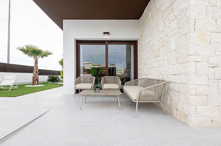 Geschakelde woning in Orihuela