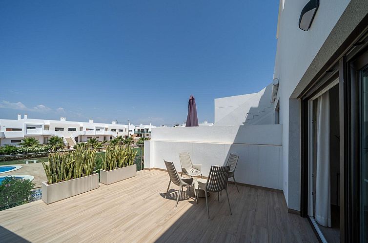 Geschakelde woning in Orihuela