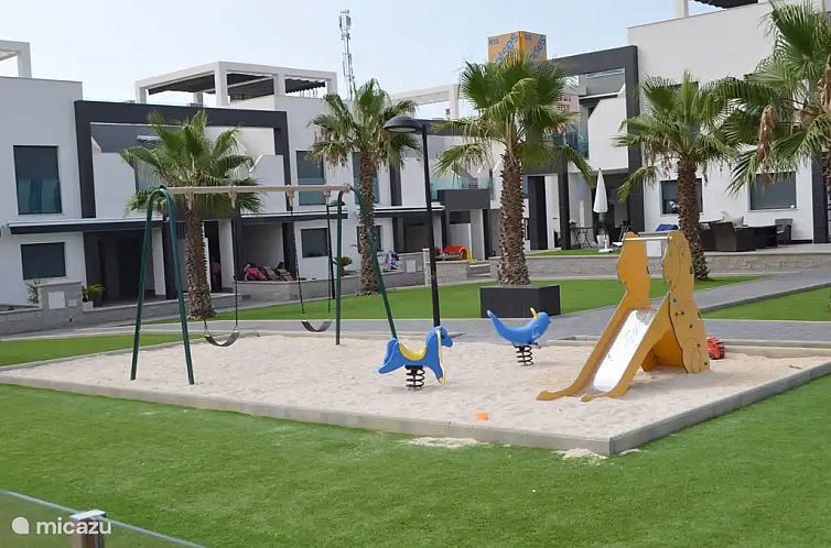 Oasis Beach F3003