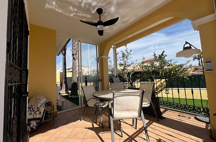 Geschakelde woning in Orihuela
