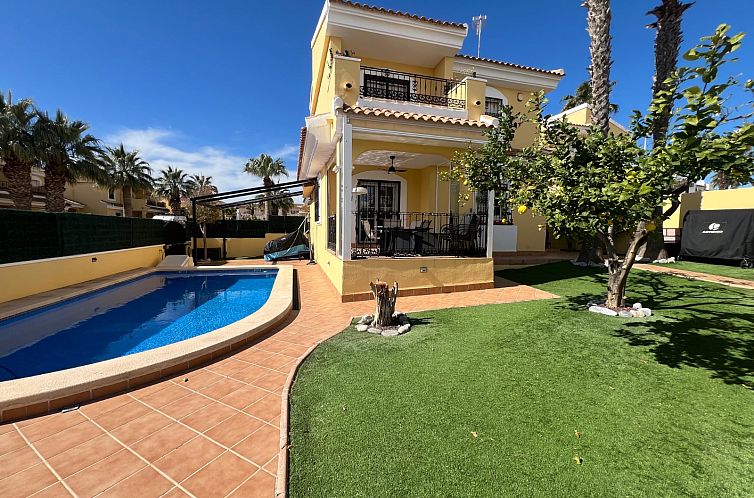 Geschakelde woning in Orihuela