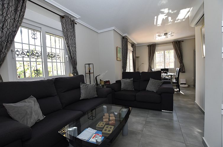 Geschakelde woning in Orihuela